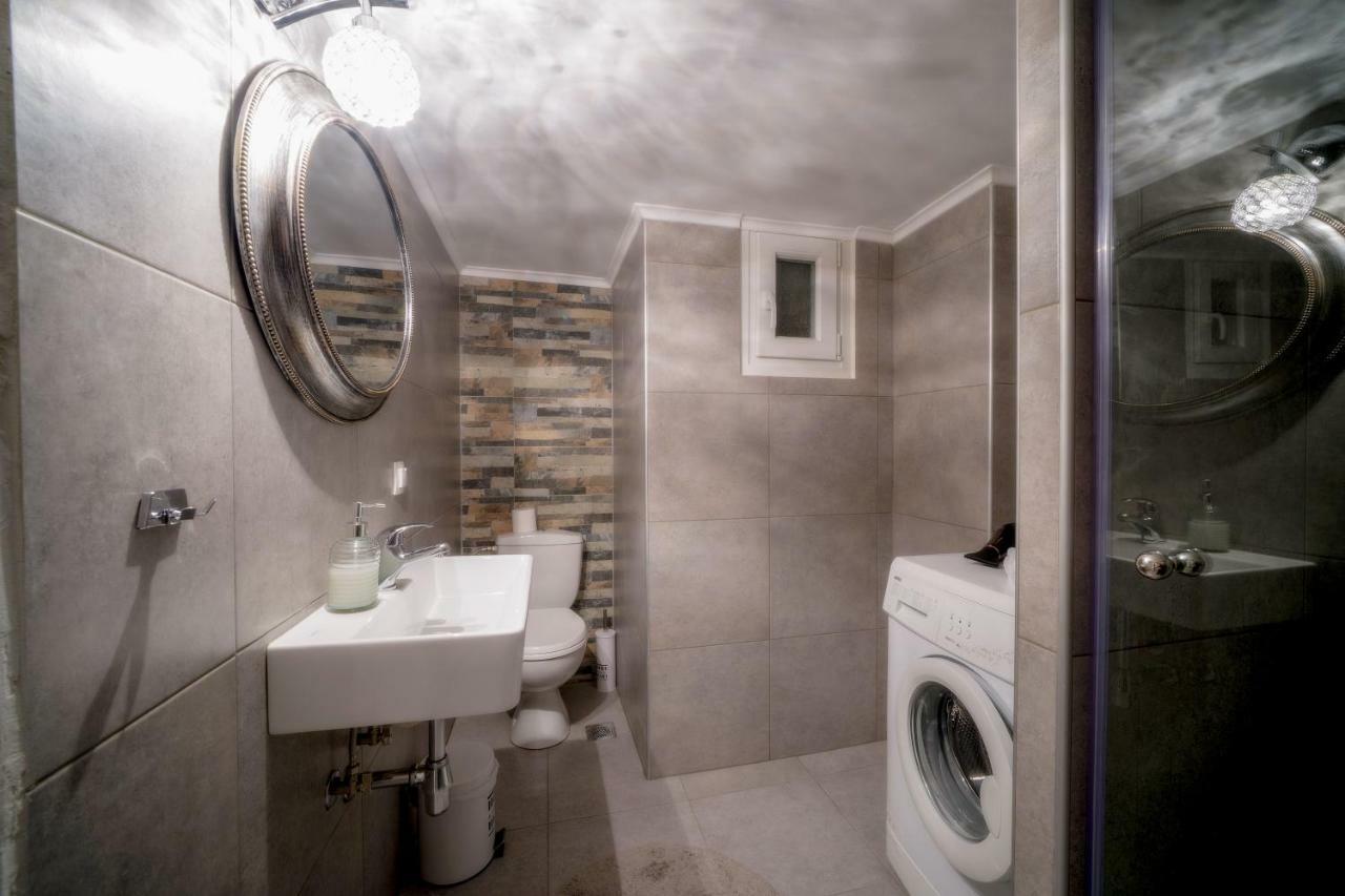 Acropolis Deluxe Apt. Lägenhet Thessaloníki Exteriör bild